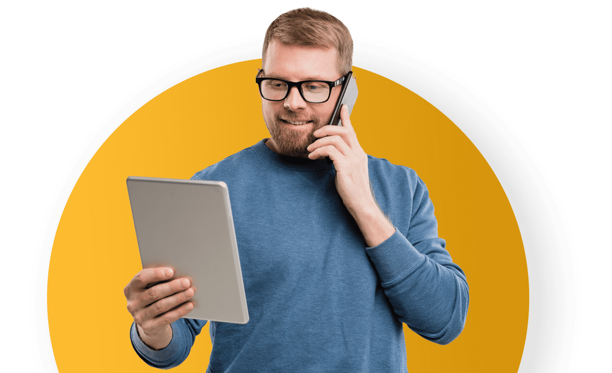 man-ipad